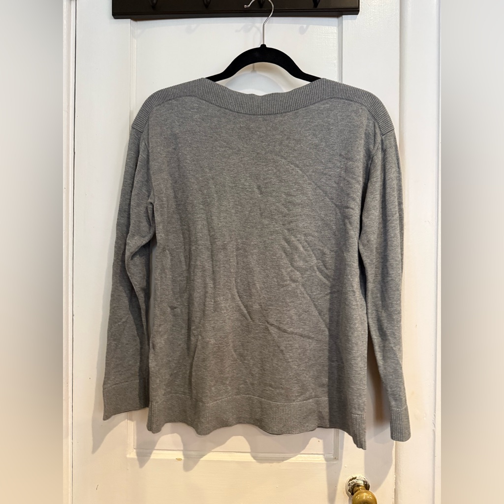 Land’s End Classic Gray Sweater, Size Small